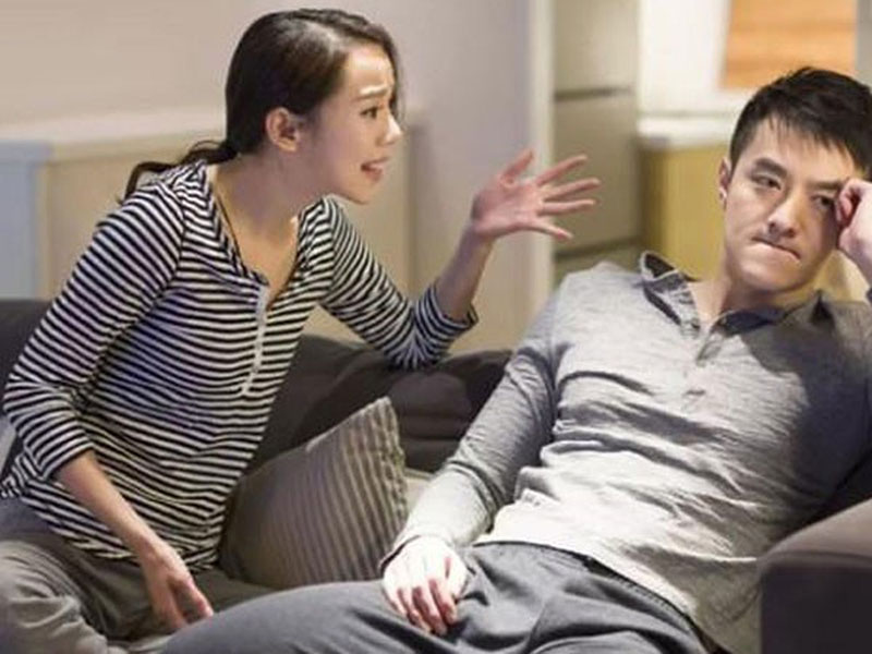 Thường xuyên cáu gắt chồng