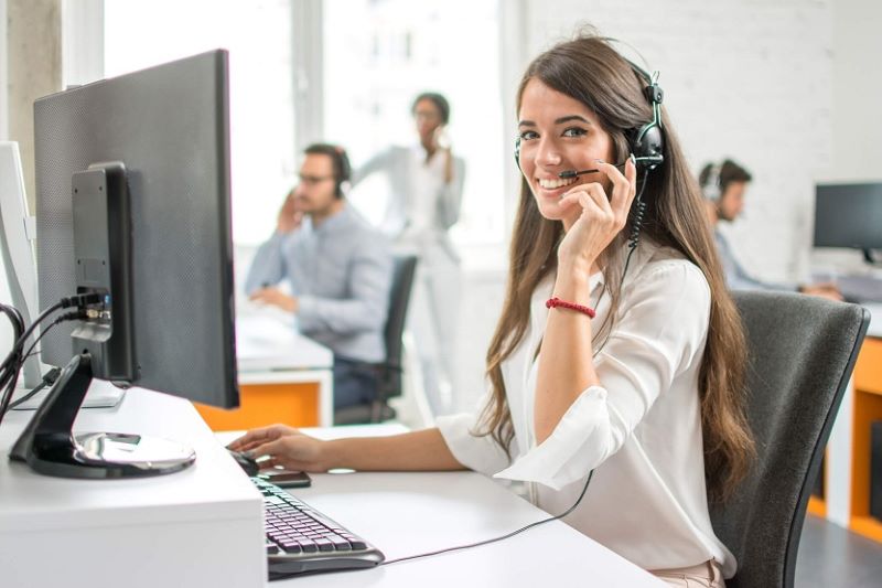 Liên hệ dịch vụ thám tử Liên Việt qua hotline để nhận tư vấn miễn phí