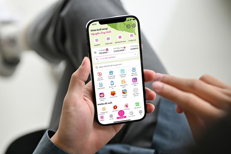 Su-dung-Vi-dien-tu-App-Ngan-hang-de-check-ten