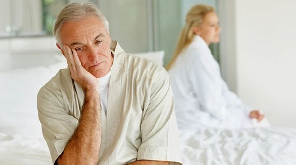 Tâm lý đàn ông tuổi 50 khi ngoại tình: Hiểu để đối diện